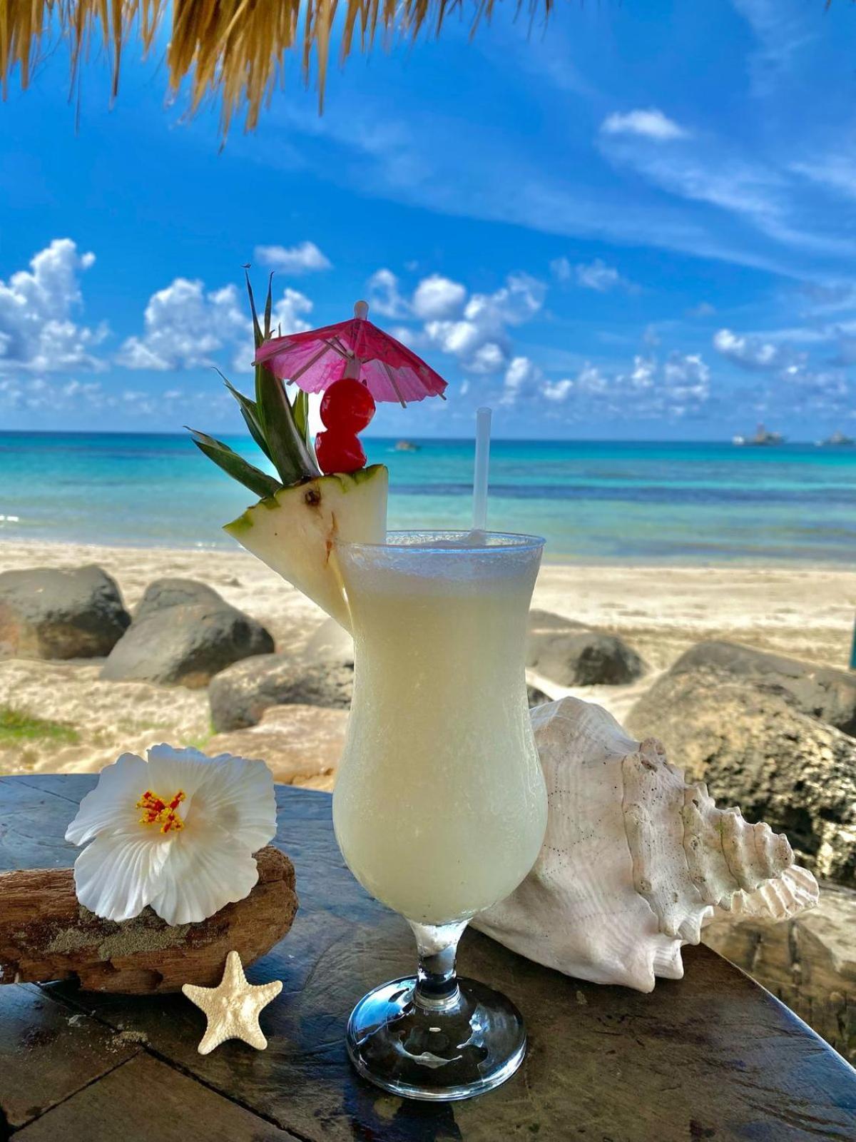 Paraiso Beach Hotel Brig Bay Exteriér fotografie
