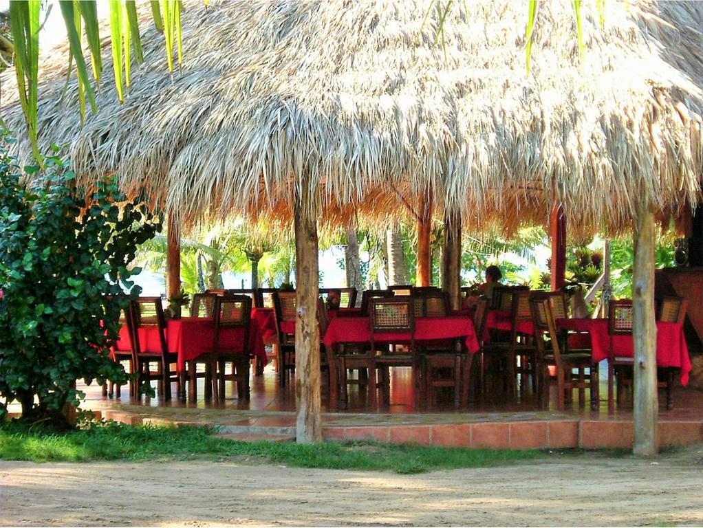 Paraiso Beach Hotel Brig Bay Exteriér fotografie