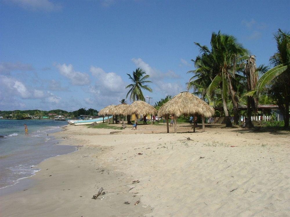 Paraiso Beach Hotel Brig Bay Exteriér fotografie