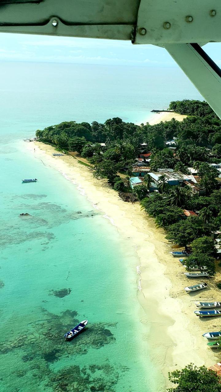 Paraiso Beach Hotel Brig Bay Exteriér fotografie